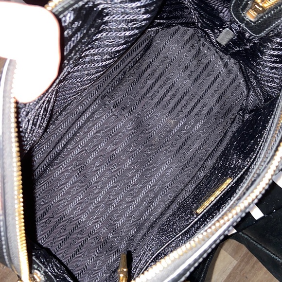 ❤️TRADED❤️Prada Bauletto Tessuto Saffiano 1BB013 - Picture 10 of 17